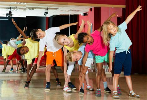 How Much Are Dance Classes: A Diverse Exploration of Dance Education Costs